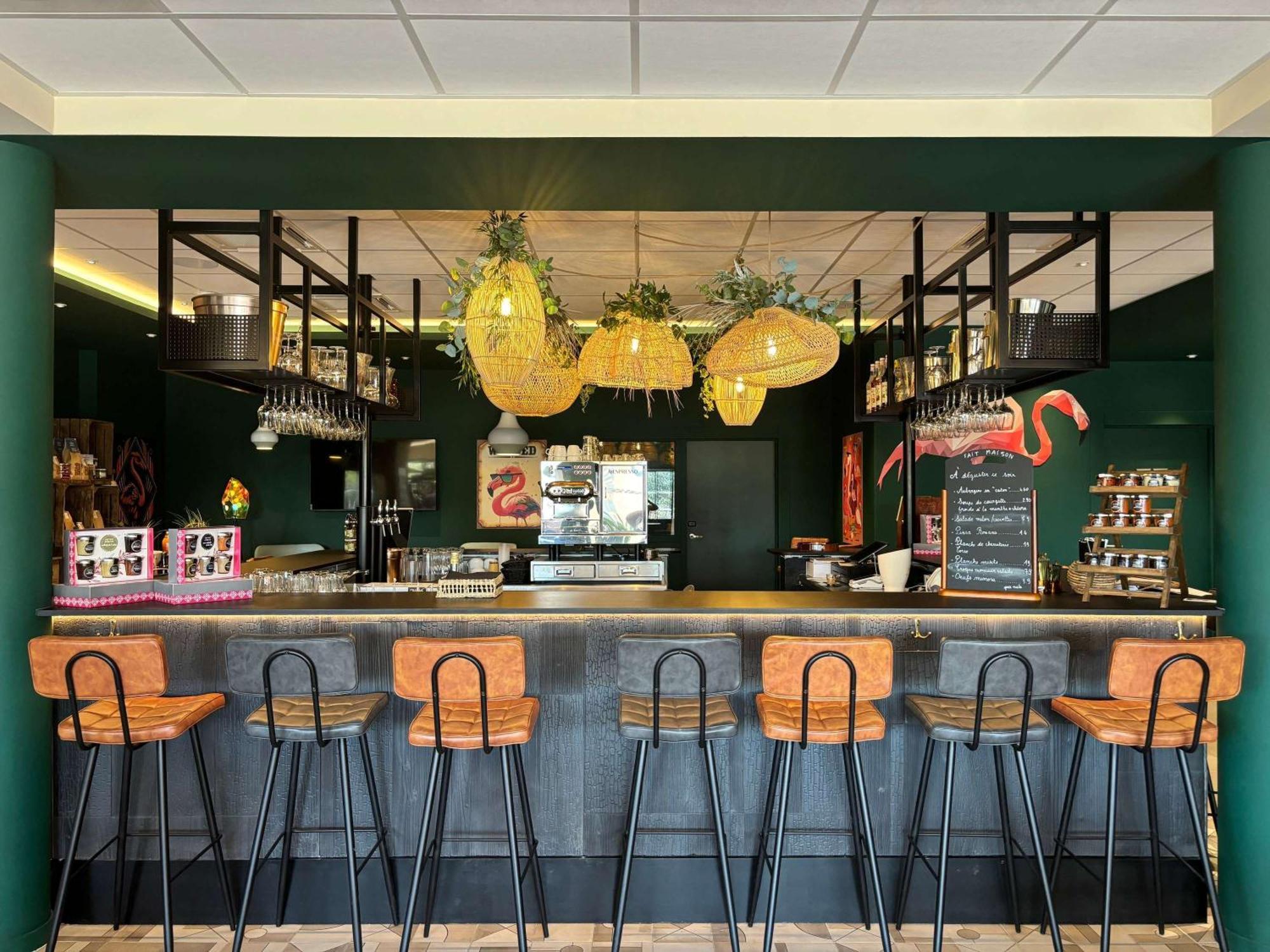 Aparthotel Adagio Access Porte De Camargue Saint-Martin-de-Crau Ngoại thất bức ảnh