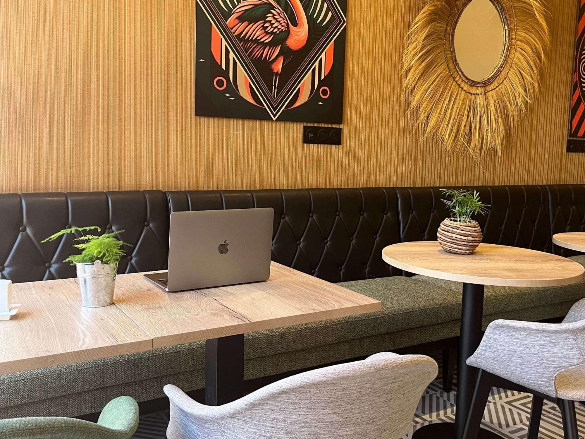 Aparthotel Adagio Access Porte De Camargue Saint-Martin-de-Crau Ngoại thất bức ảnh