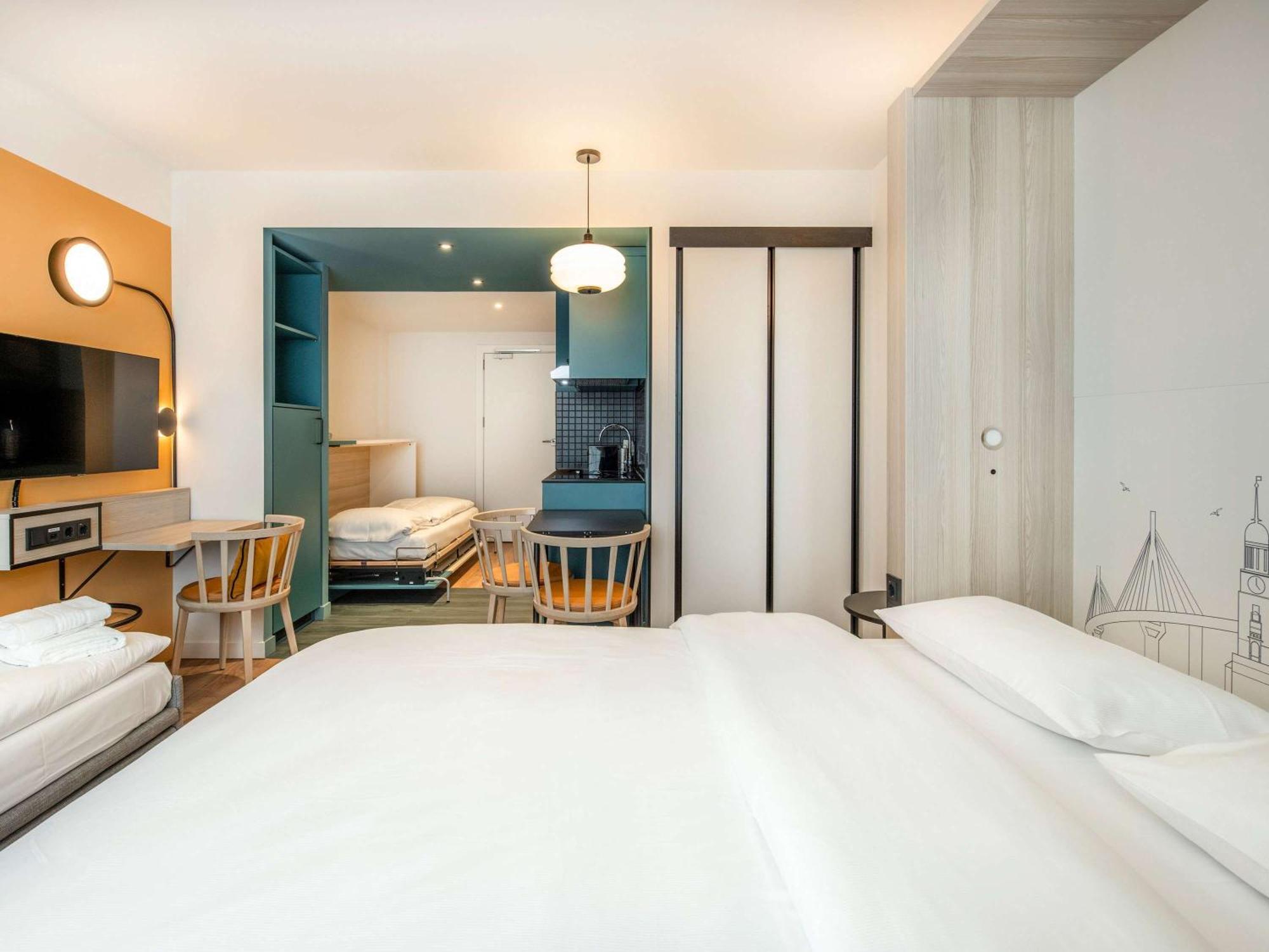 Aparthotel Adagio Access Porte De Camargue Saint-Martin-de-Crau Ngoại thất bức ảnh